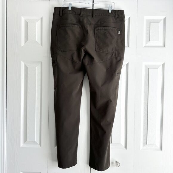 Magellan Pants Mens Size 36 Brown Outdoors Cargo Classic Fit Moisture Wicking - Picture 2 of 11